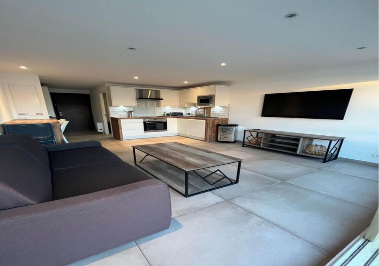 Tres Beau Studio Avec Terrasse, Situe A 100M Des Plages De Juans Les Pins Antibes Exterior photo